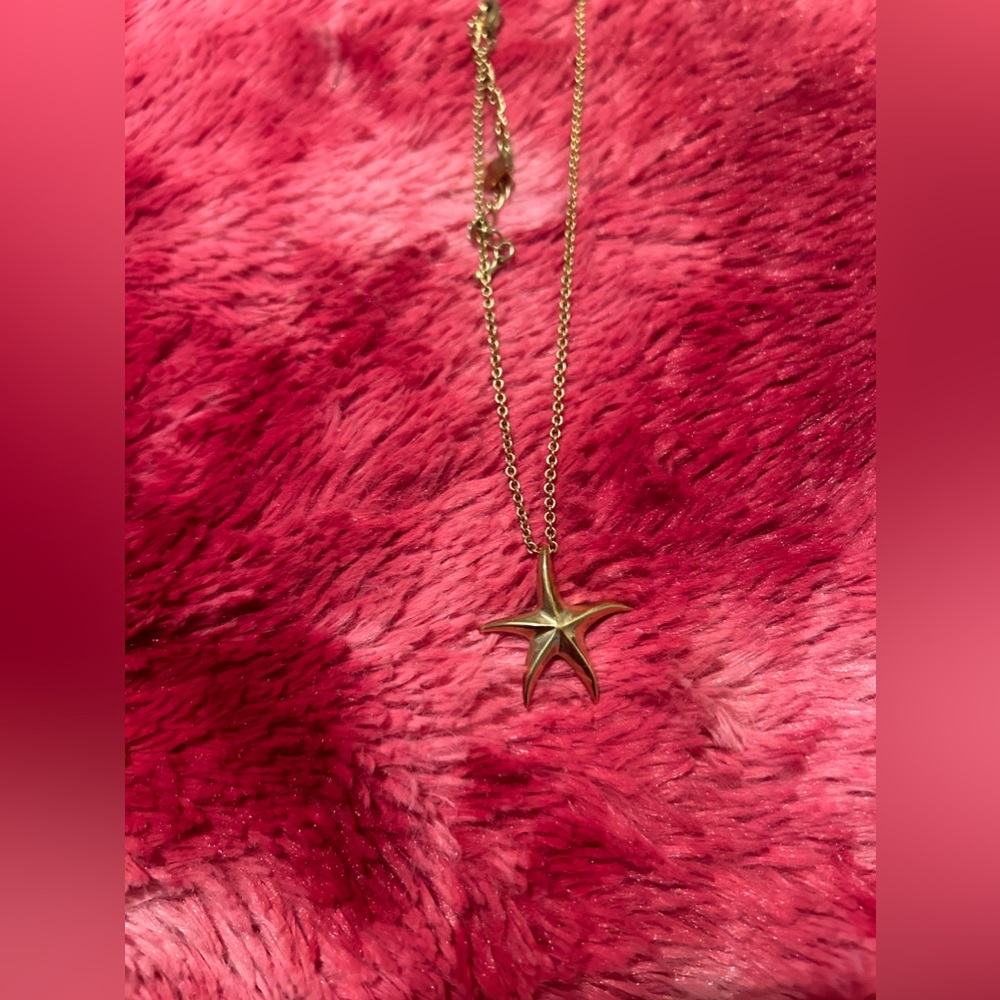 Rose gold starfish necklace